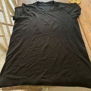 Lululemon top. Black. Size 10